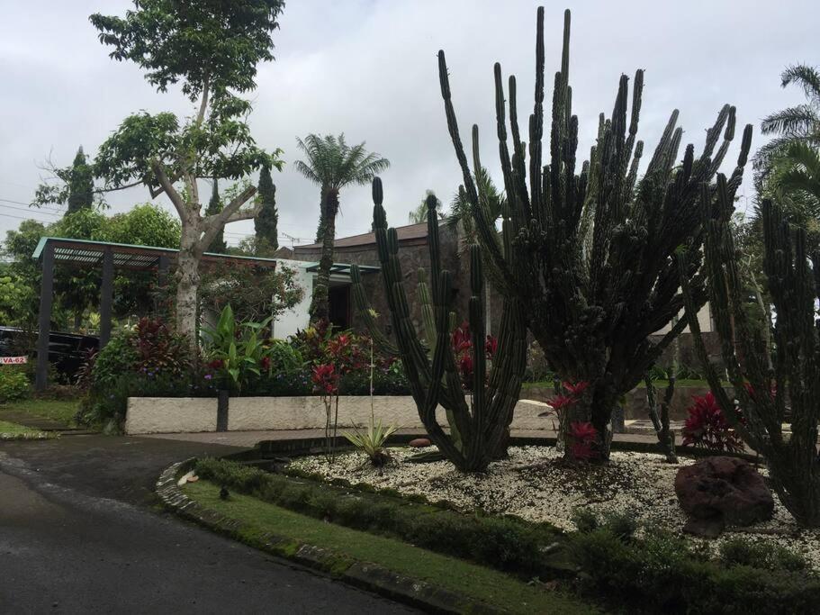 Villa Batu Luxurious Privacy 3Br Villa@ Klub Bunga מראה חיצוני תמונה